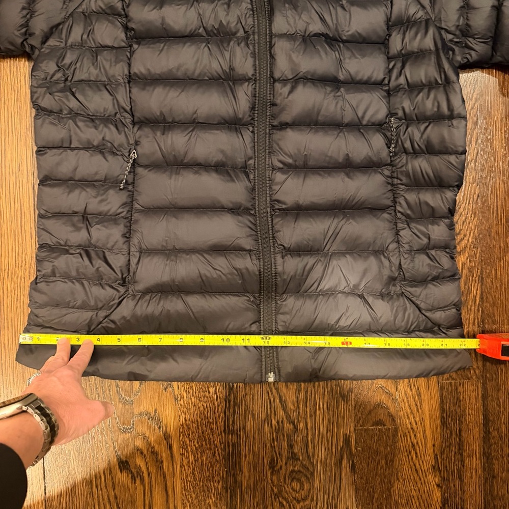 NWT Patagonia Black Women’s Down Sweater Hoody - Picture 11 of 15